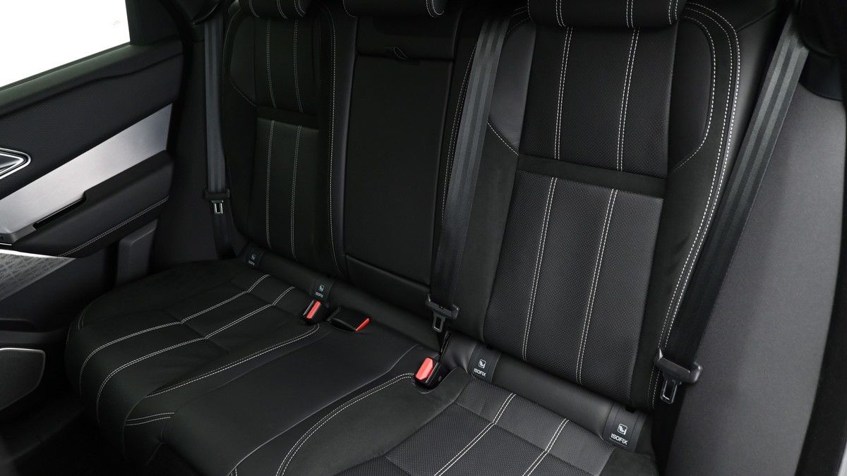 Land Rover Range Rover Velar Image 4
