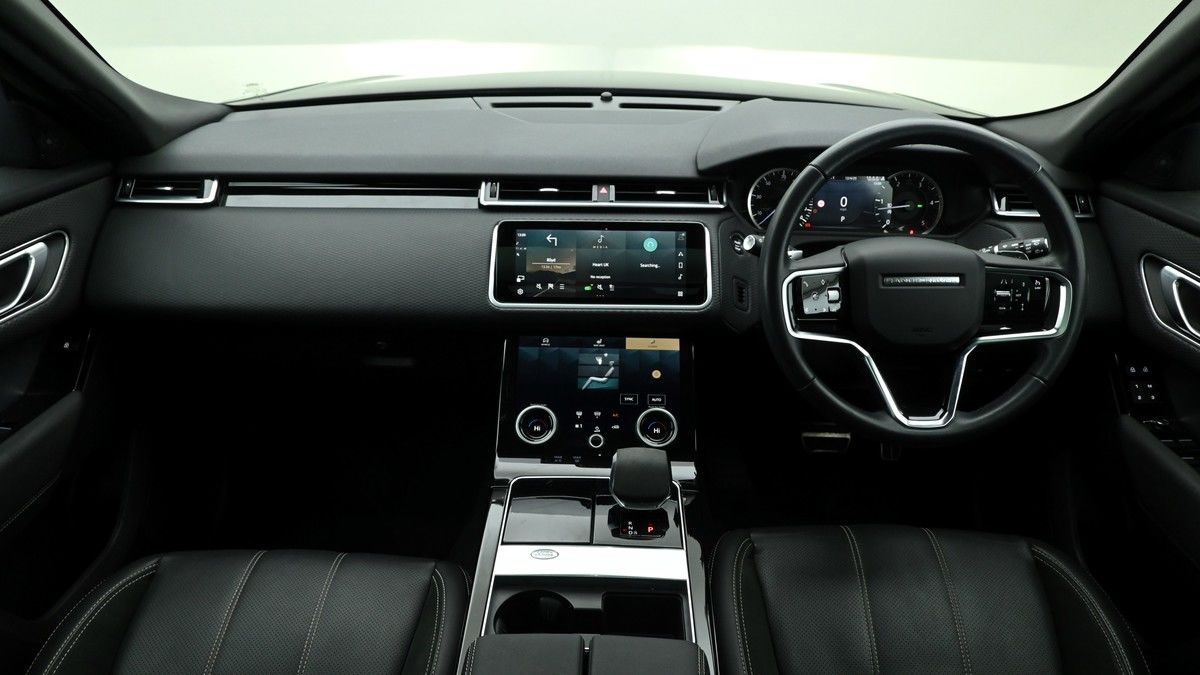 Land Rover Range Rover Velar Image 14