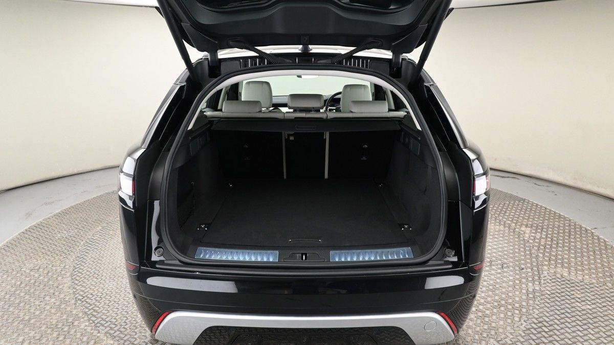 Land Rover Range Rover Velar Image 9