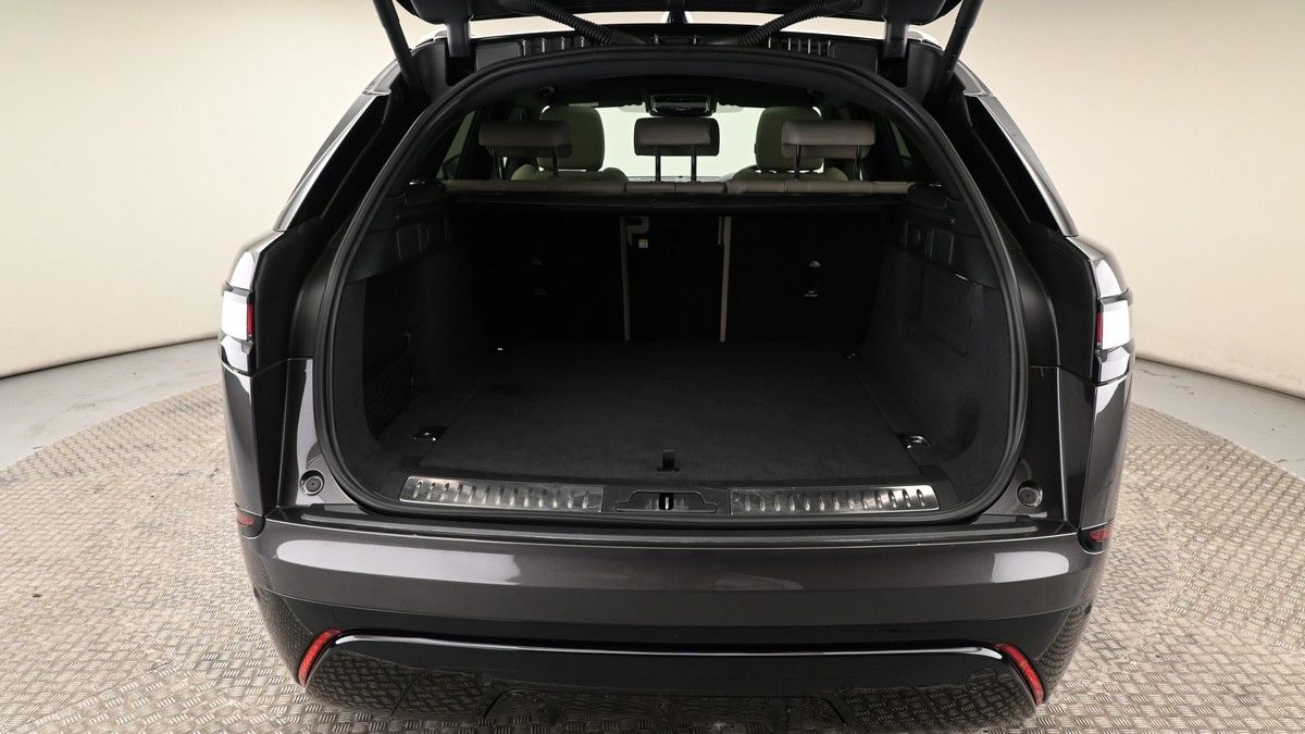 Land Rover Range Rover Velar Image 10