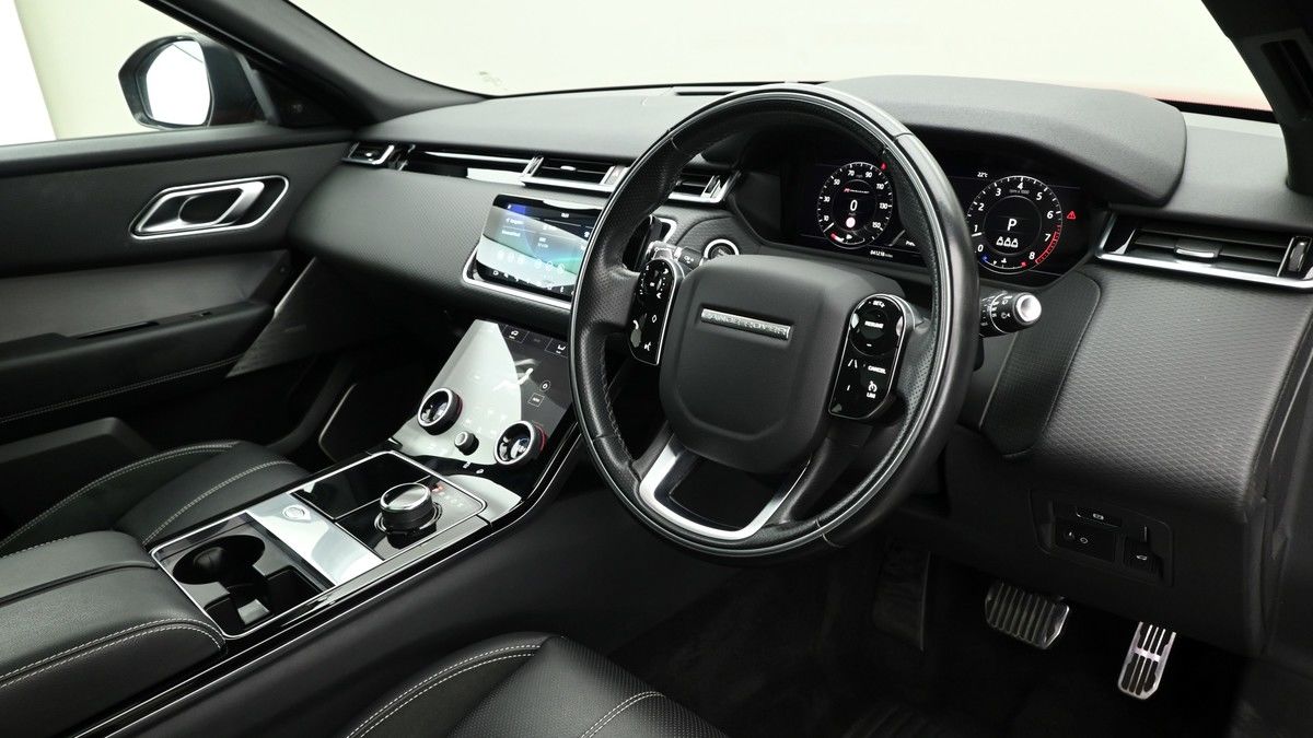 Land Rover Range Rover Velar Image 3