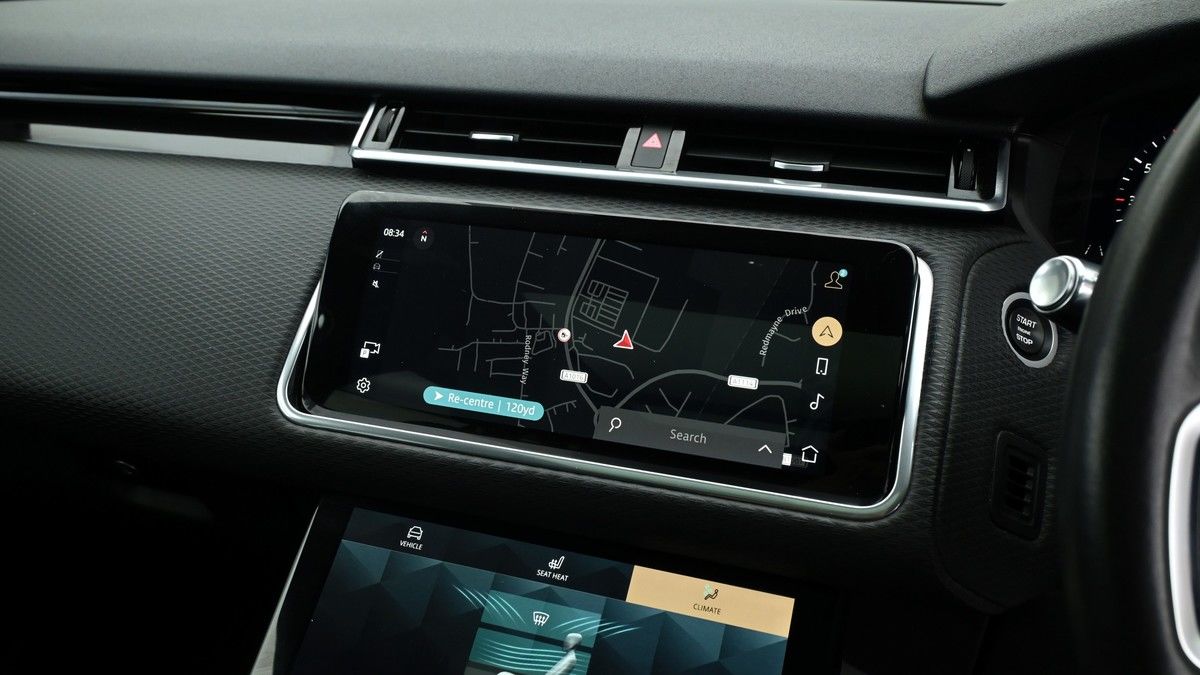 Land Rover Range Rover Velar Image 11