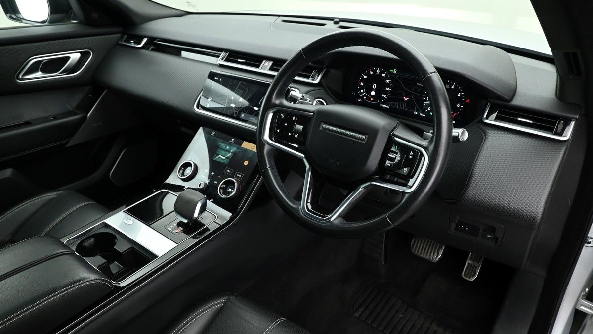 Land Rover Range Rover Velar Image 3