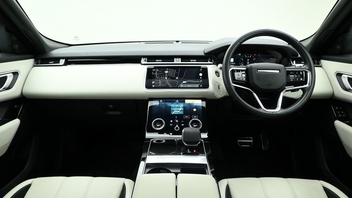 Land Rover Range Rover Velar Image 14