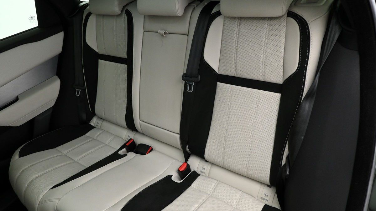 Land Rover Range Rover Velar Image 5