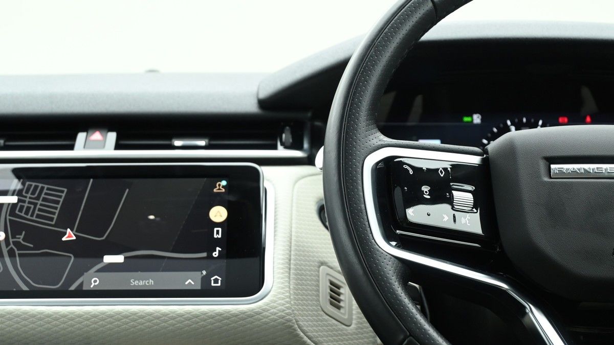 Land Rover Range Rover Velar Image 15