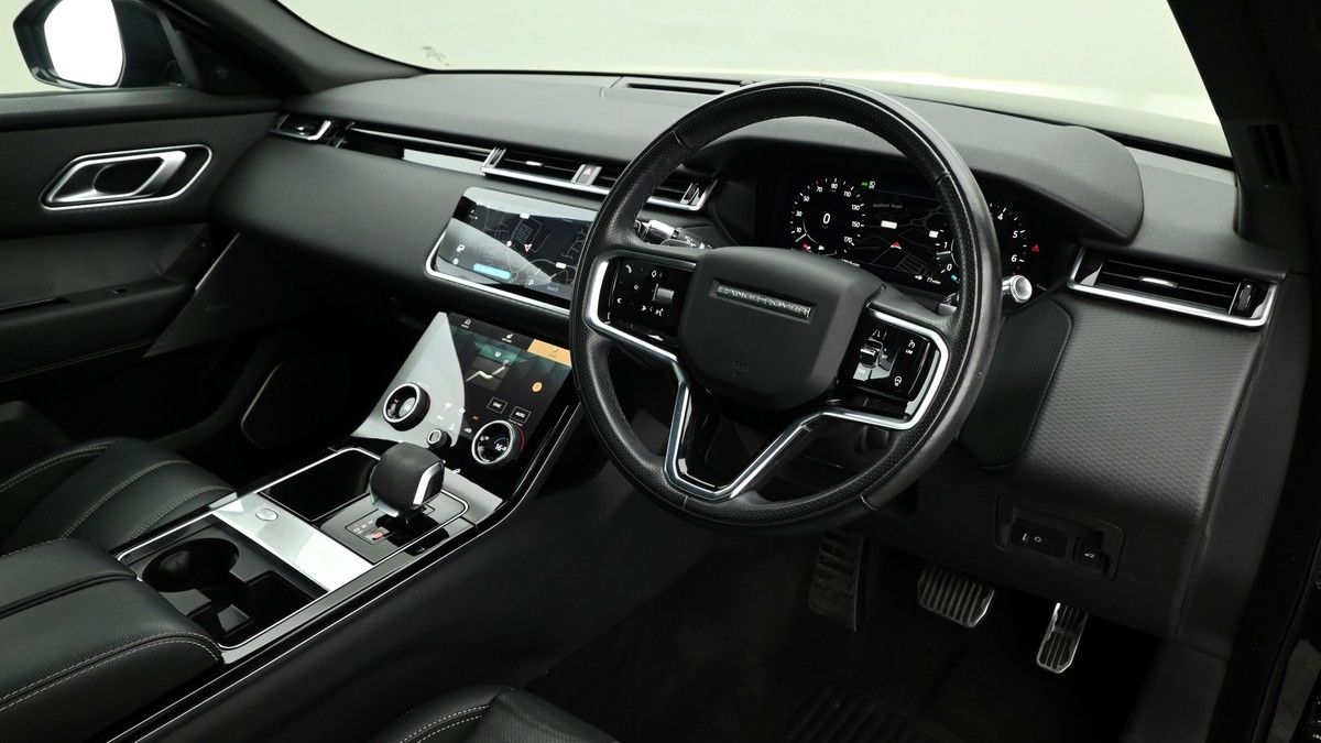 Land Rover Range Rover Velar Image 3
