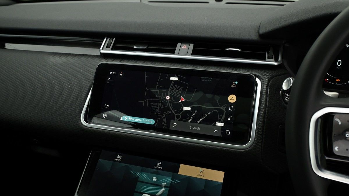 Land Rover Range Rover Velar Image 11