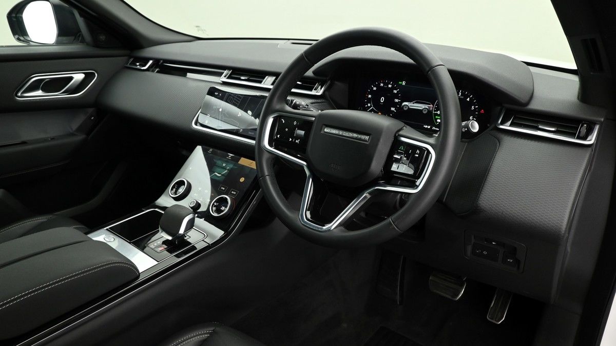 Land Rover Range Rover Velar Image 3