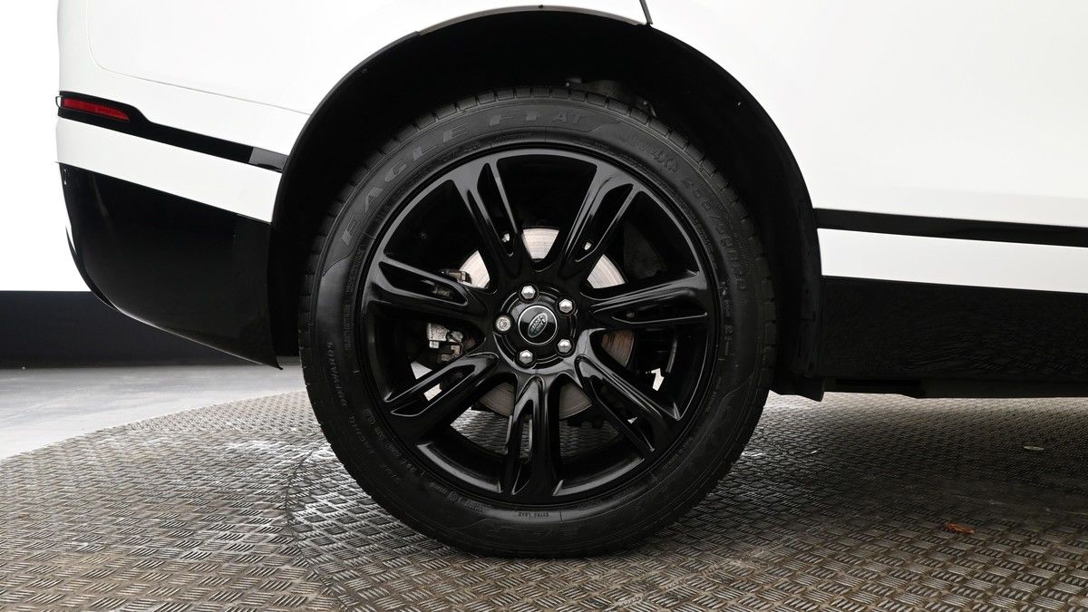 Land Rover Range Rover Velar Image 9