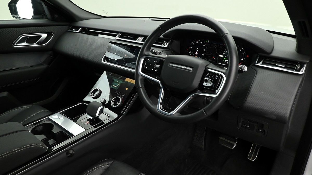 Land Rover Range Rover Velar Image 3