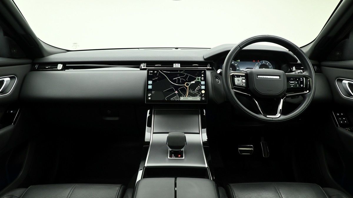 Land Rover Range Rover Velar Image 14