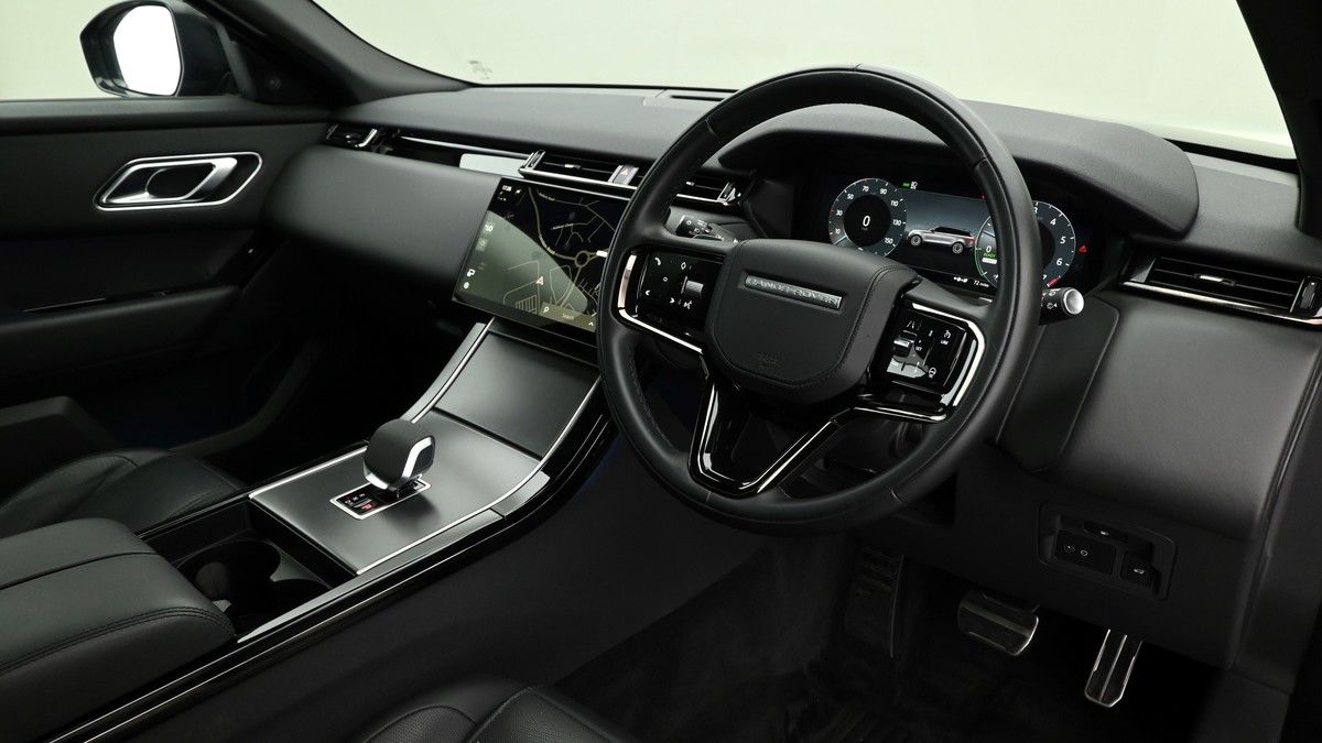Land Rover Range Rover Velar Image 3