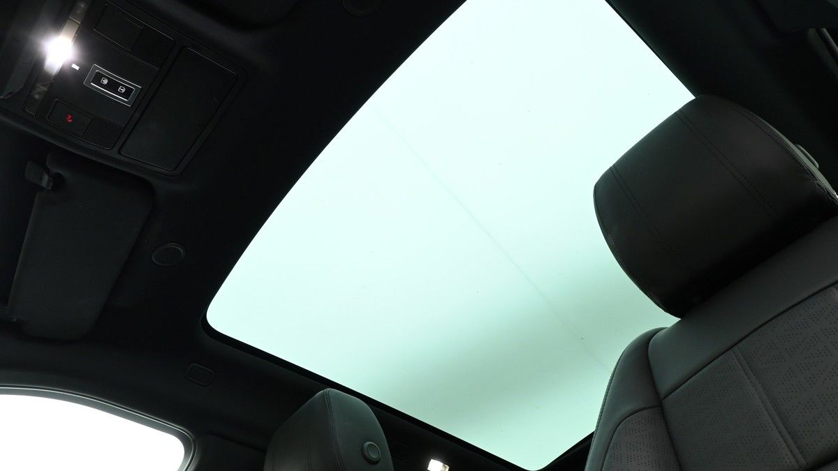 Land Rover Range Rover Evoque Image 2