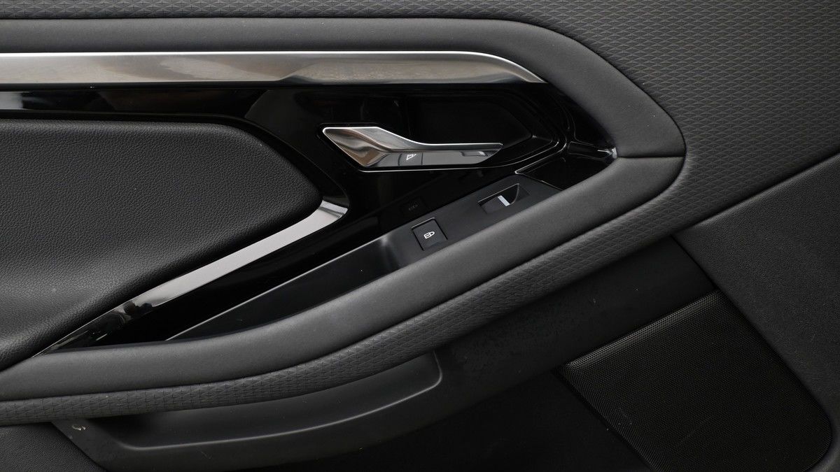 Land Rover Range Rover Evoque Image 13
