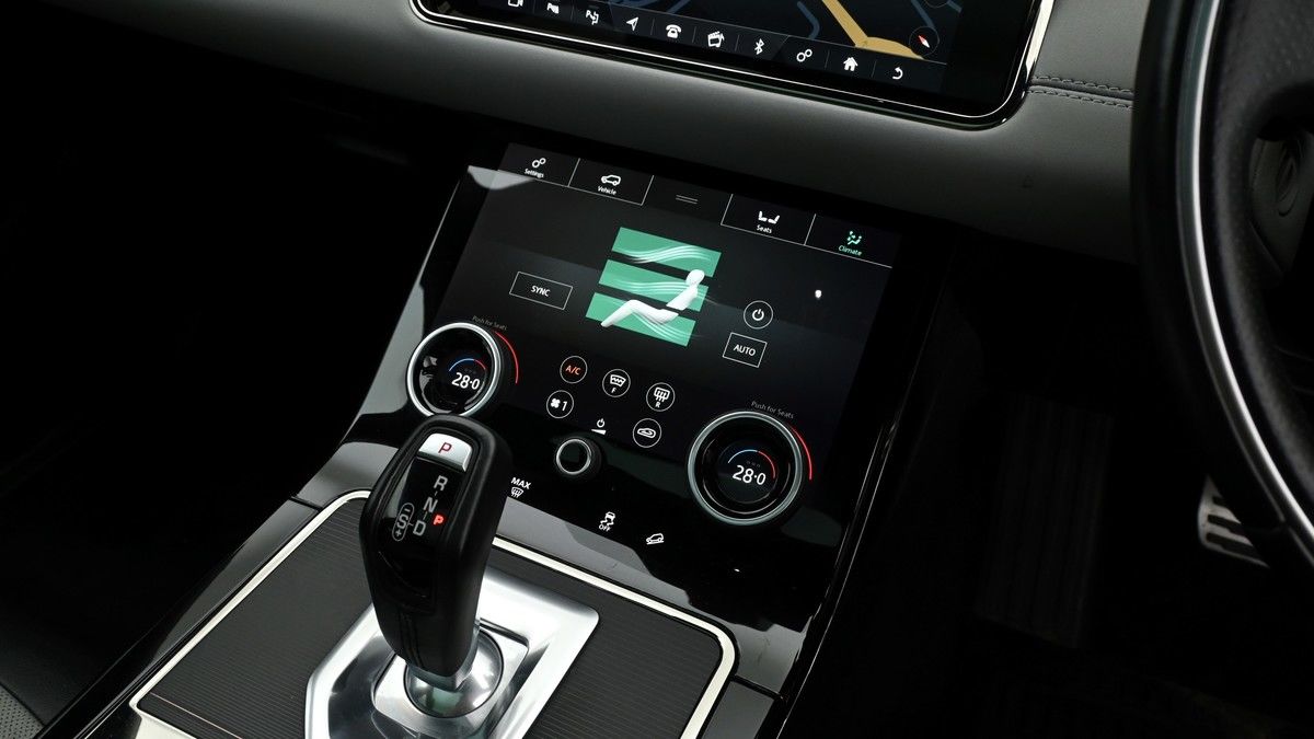 Land Rover Range Rover Evoque Image 12