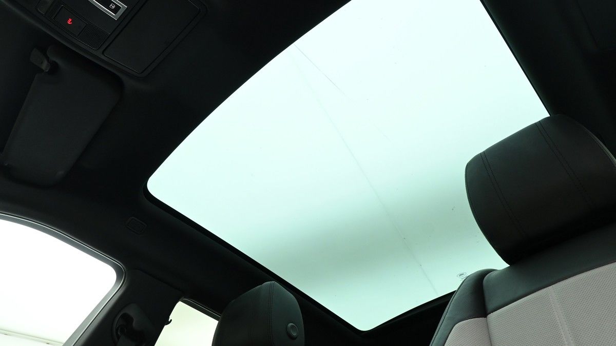 Land Rover Range Rover Evoque Image 2