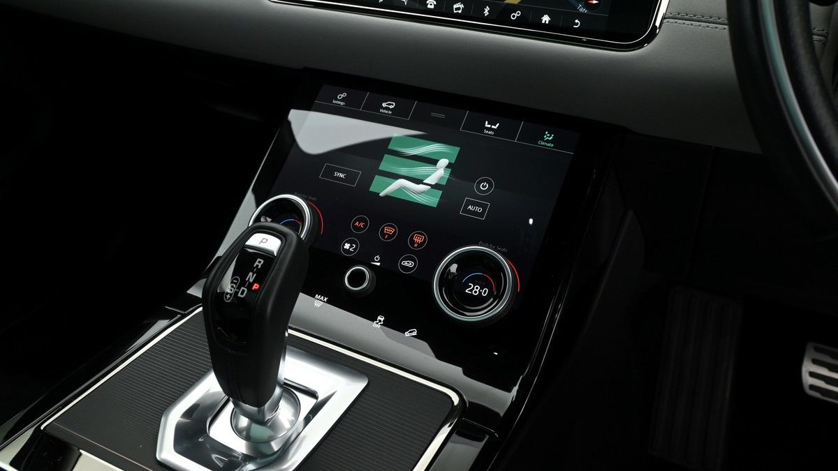 Land Rover Range Rover Evoque Image 12