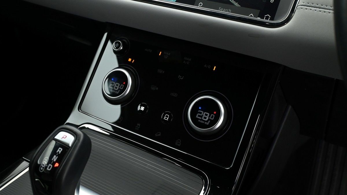 Land Rover Range Rover Evoque Image 11