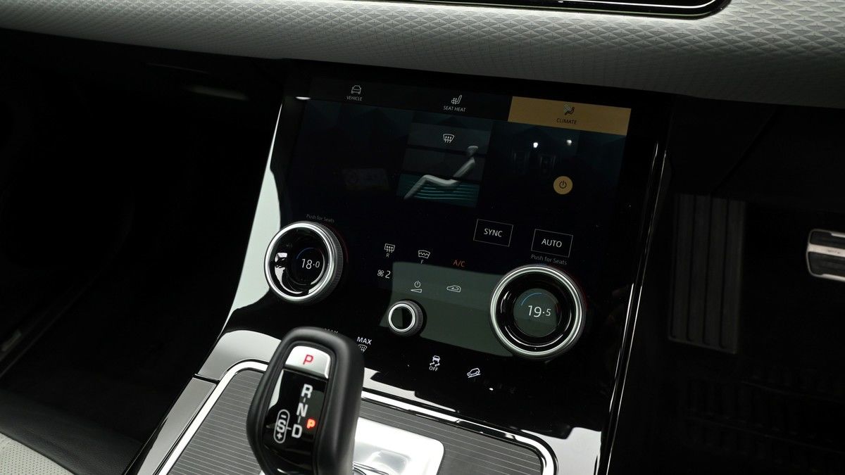 Land Rover Range Rover Evoque Image 12