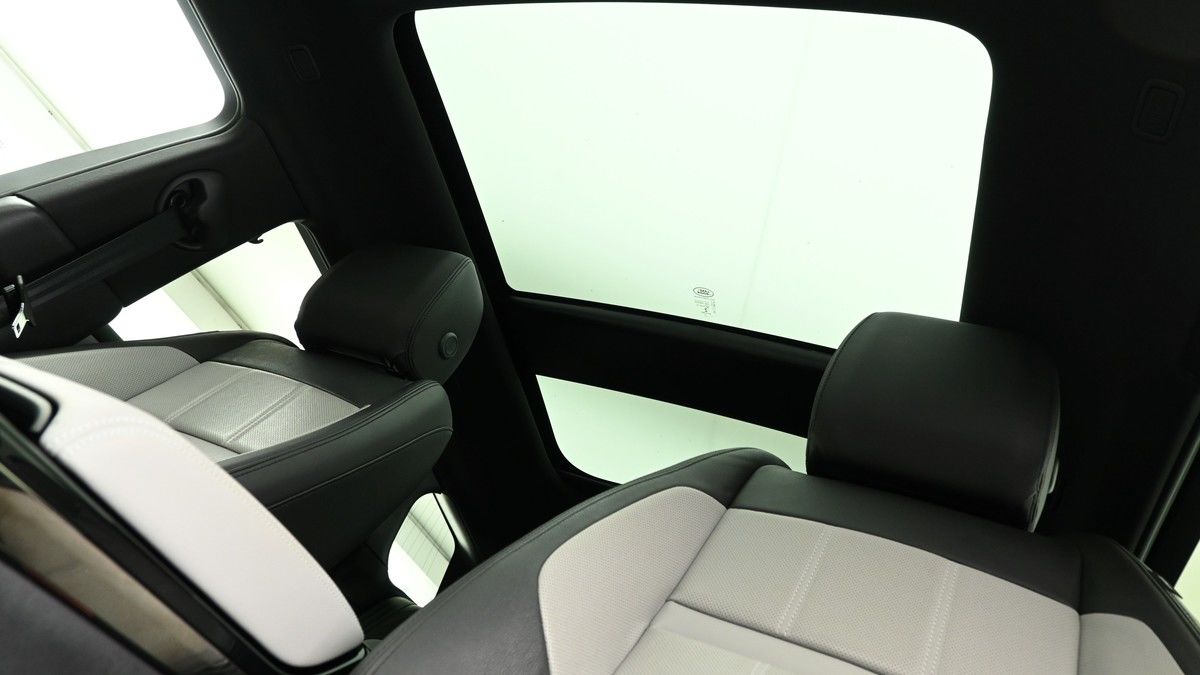 Land Rover Range Rover Evoque Image 2