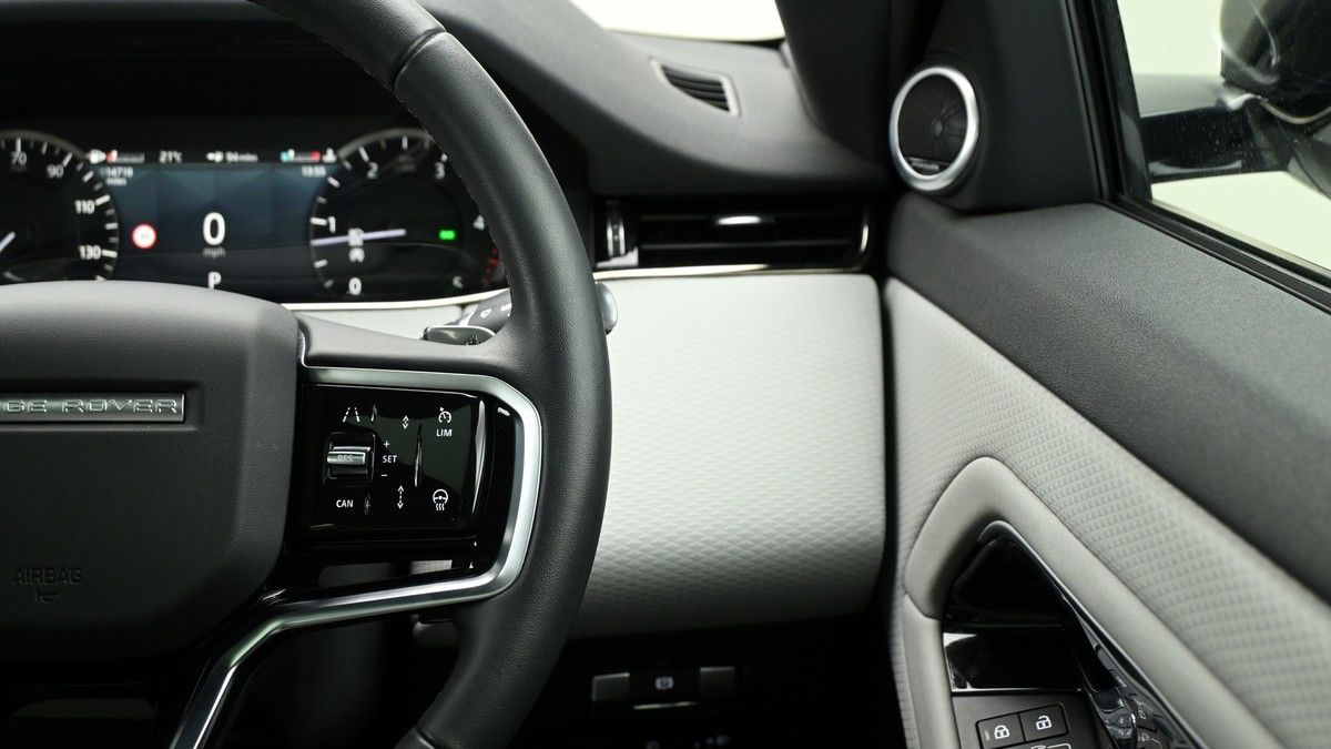 Land Rover Range Rover Evoque Image 16