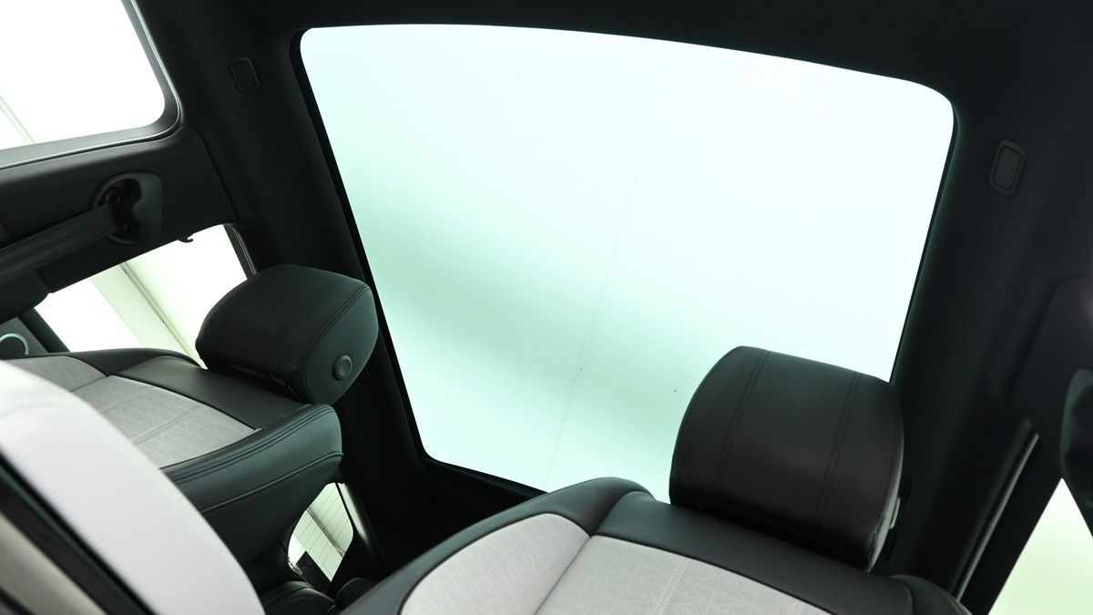 Land Rover Range Rover Evoque Image 2