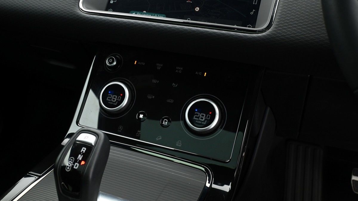 Land Rover Range Rover Evoque Image 12