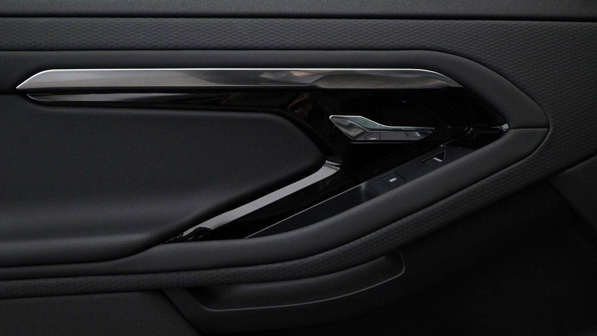 Land Rover Range Rover Evoque Image 13