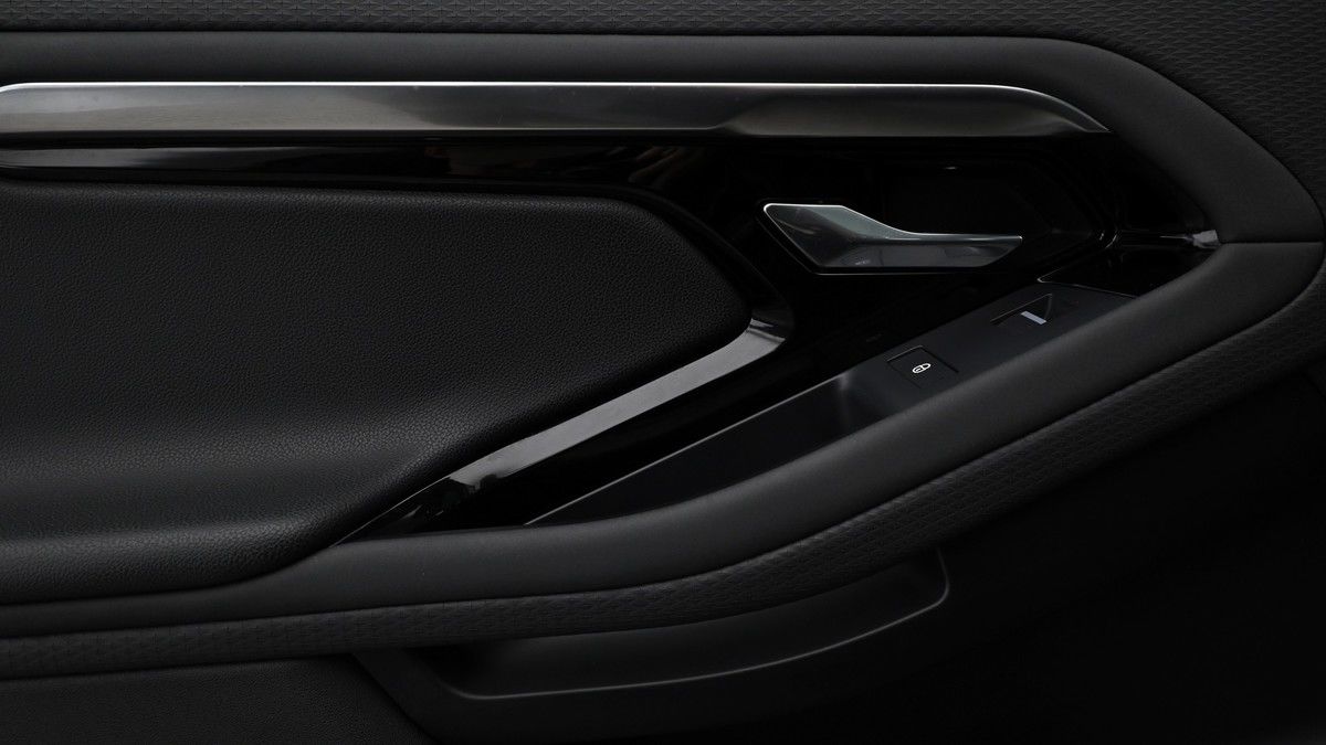 Land Rover Range Rover Evoque Image 13