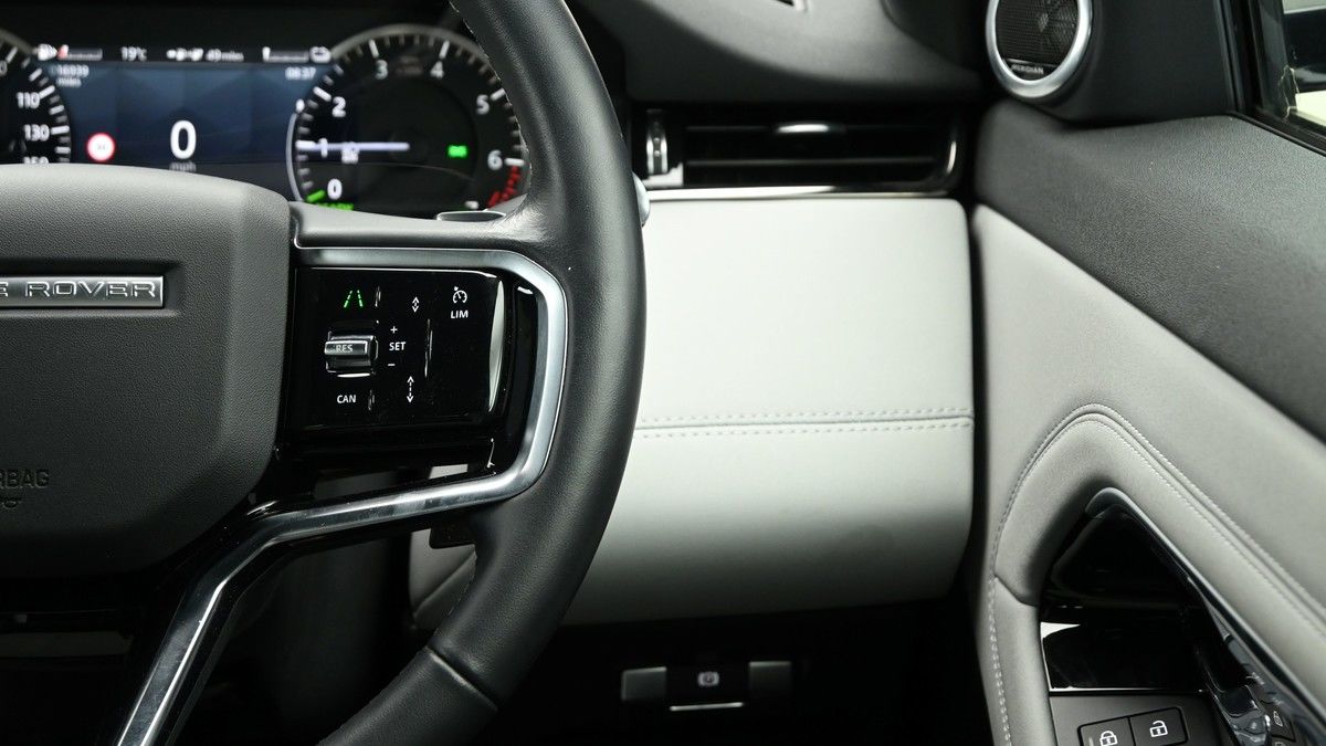 Land Rover Range Rover Evoque Image 16