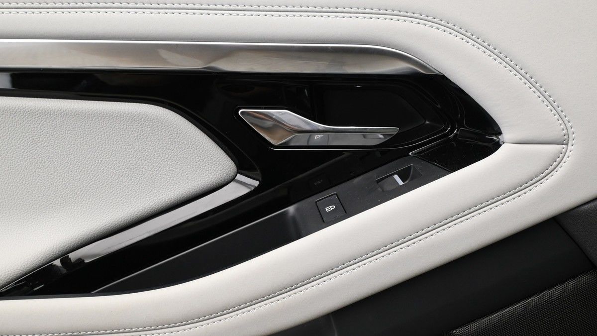 Land Rover Range Rover Evoque Image 13