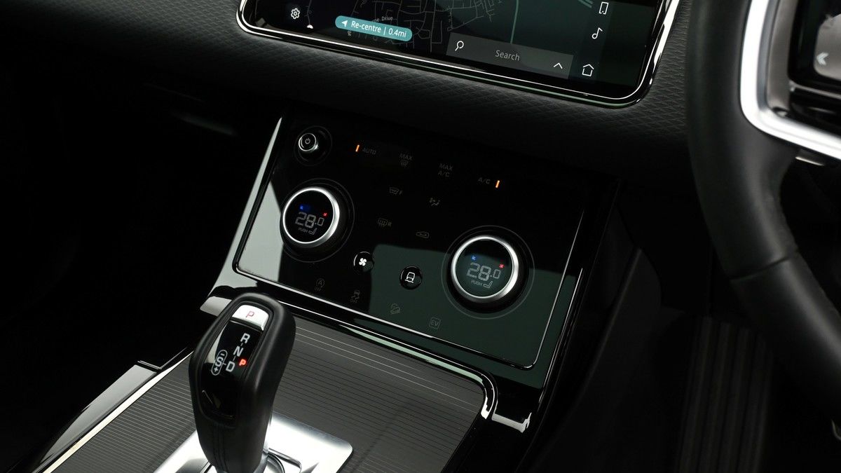 Land Rover Range Rover Evoque Image 12