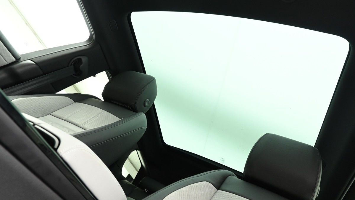Land Rover Range Rover Evoque Image 2