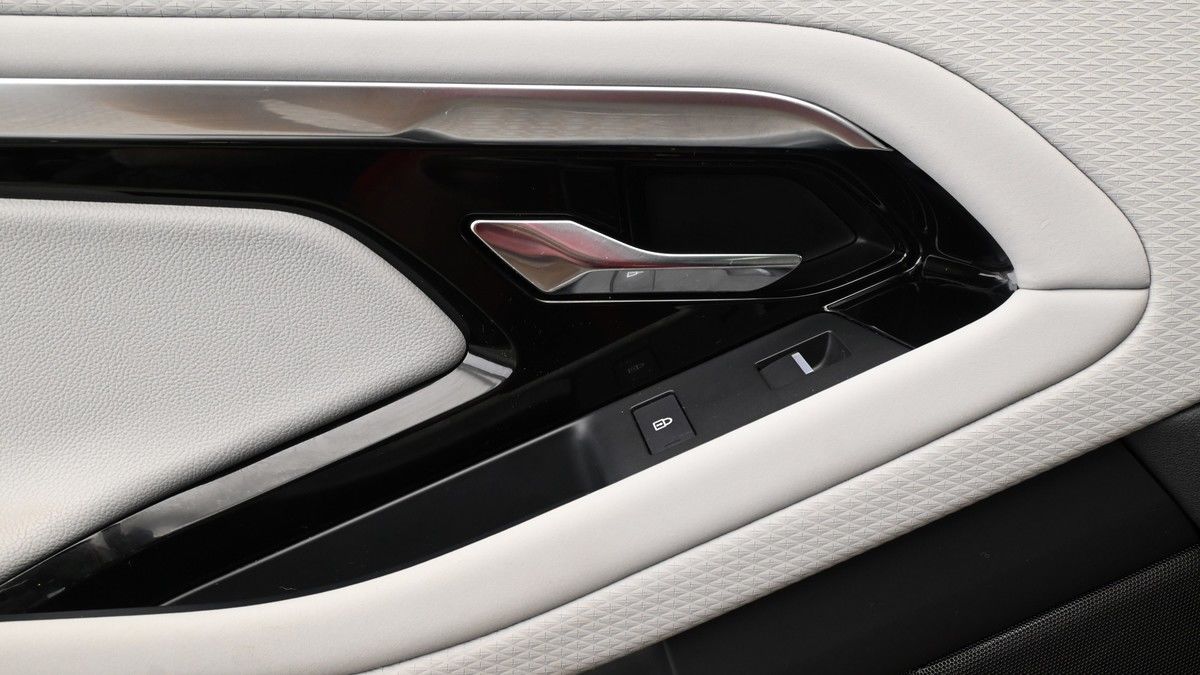 Land Rover Range Rover Evoque Image 13