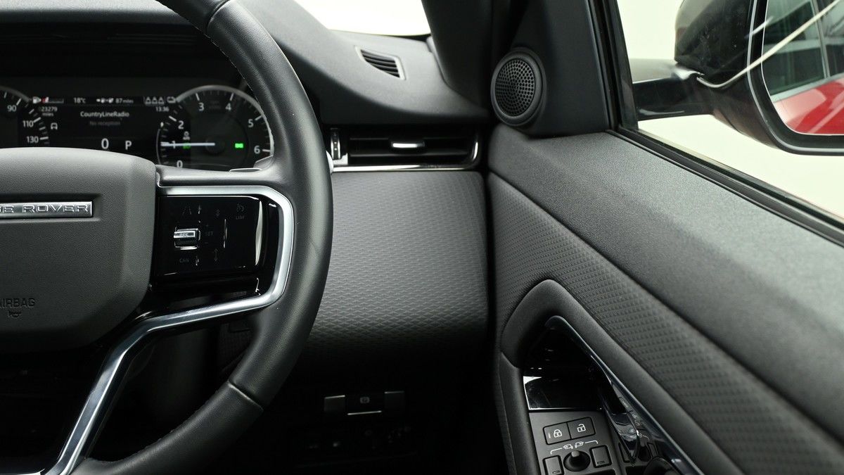 Land Rover Range Rover Evoque Image 16