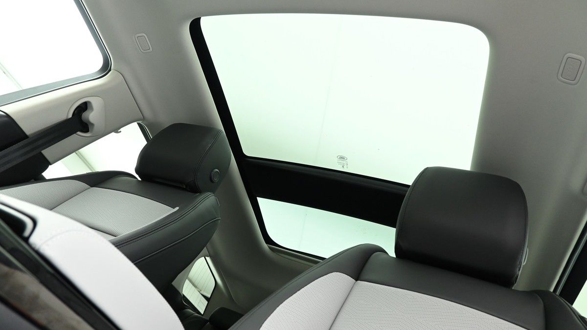Land Rover Range Rover Evoque Image 2
