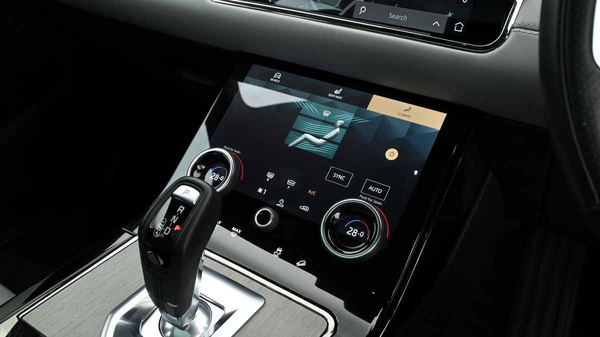 Land Rover Range Rover Evoque Image 12