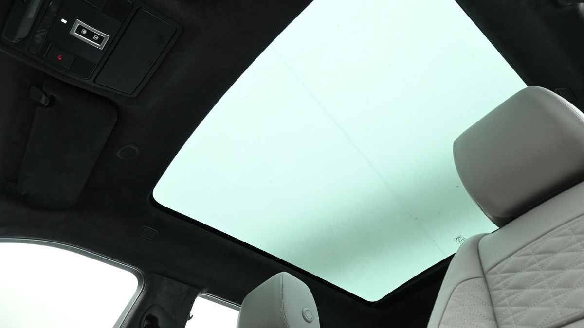 Land Rover Range Rover Evoque Image 2