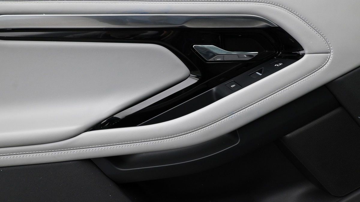 Land Rover Range Rover Evoque Image 13