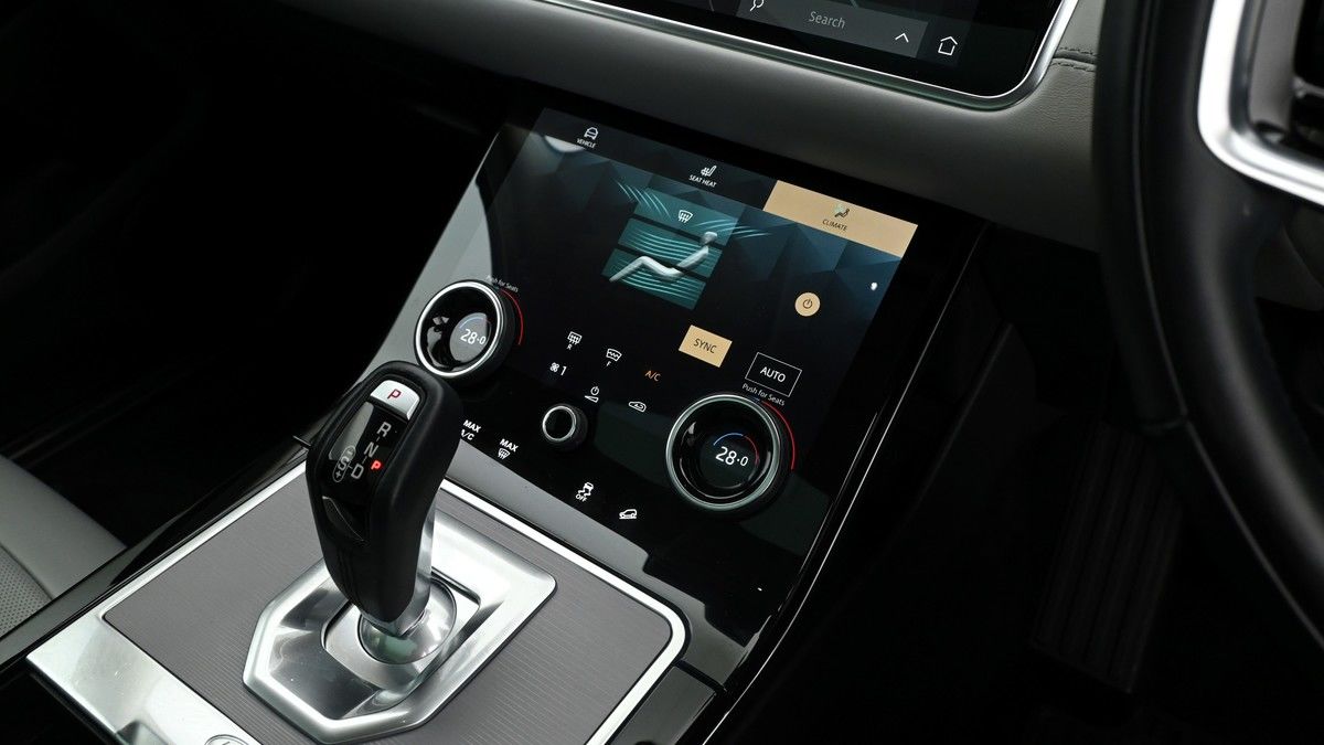Land Rover Range Rover Evoque Image 12