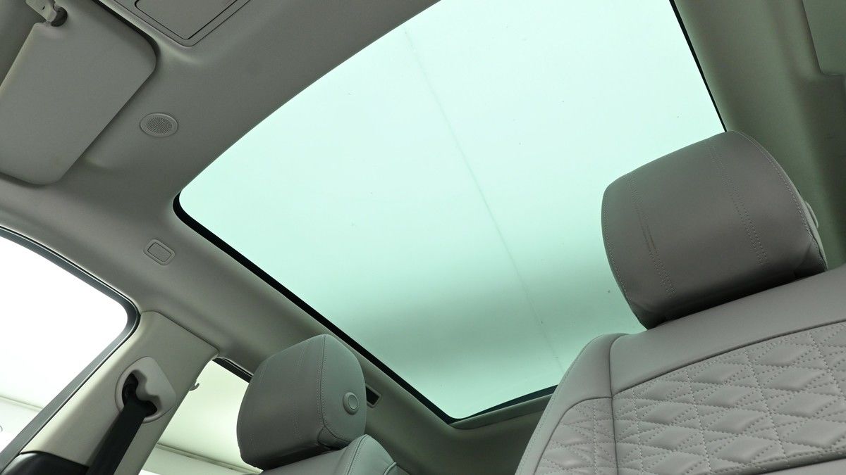 Land Rover Range Rover Evoque Image 2