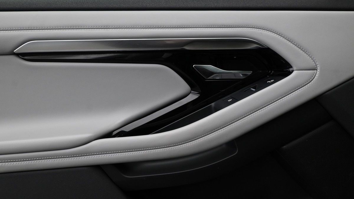Land Rover Range Rover Evoque Image 13