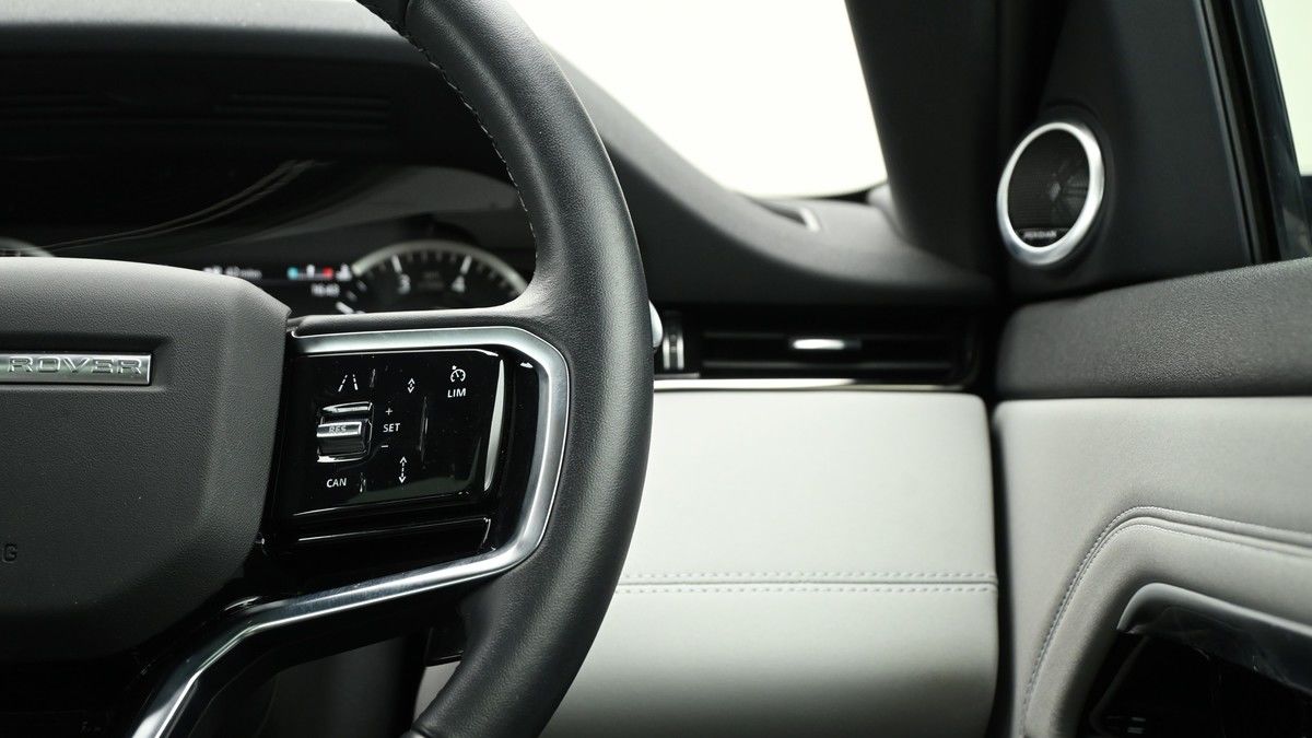 Land Rover Range Rover Evoque Image 16