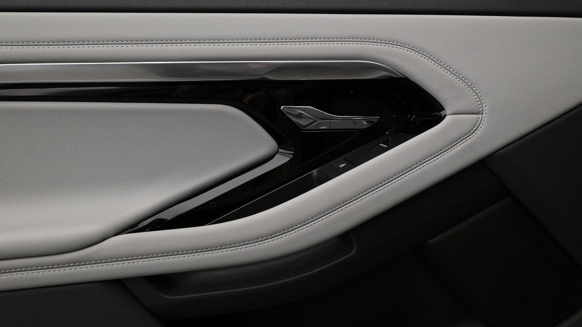 Land Rover Range Rover Evoque Image 13
