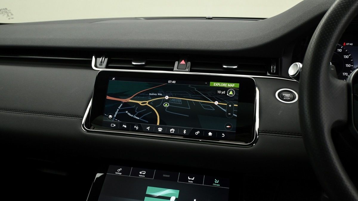 Land Rover Range Rover Evoque Image 11