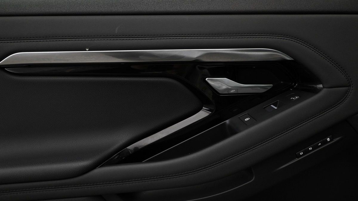 Land Rover Range Rover Evoque Image 13