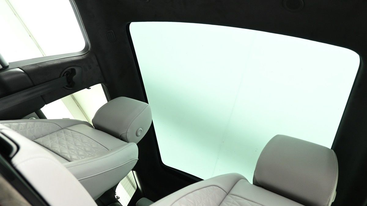 Land Rover Range Rover Evoque Image 2