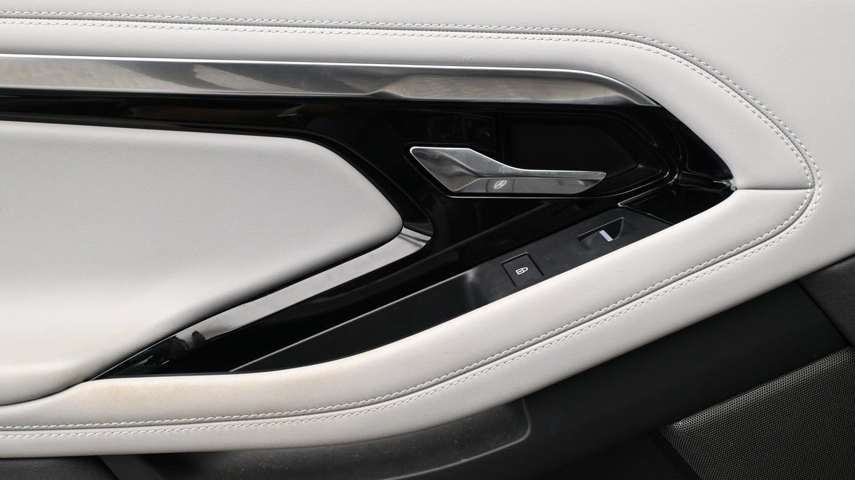 Land Rover Range Rover Evoque Image 13
