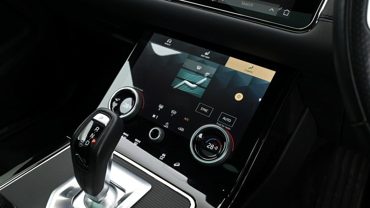 Land Rover Range Rover Evoque Image 12